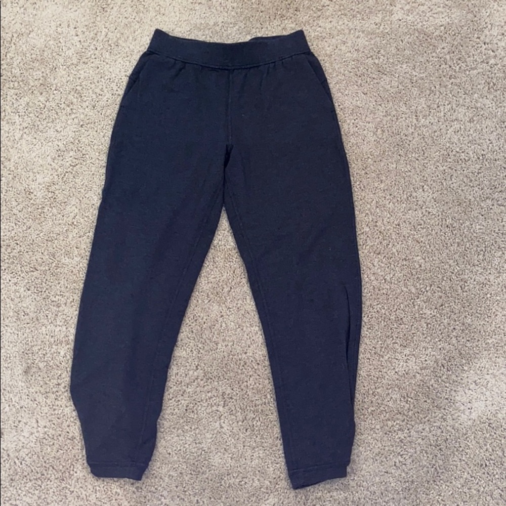 Lululemon joggers! Size 4!